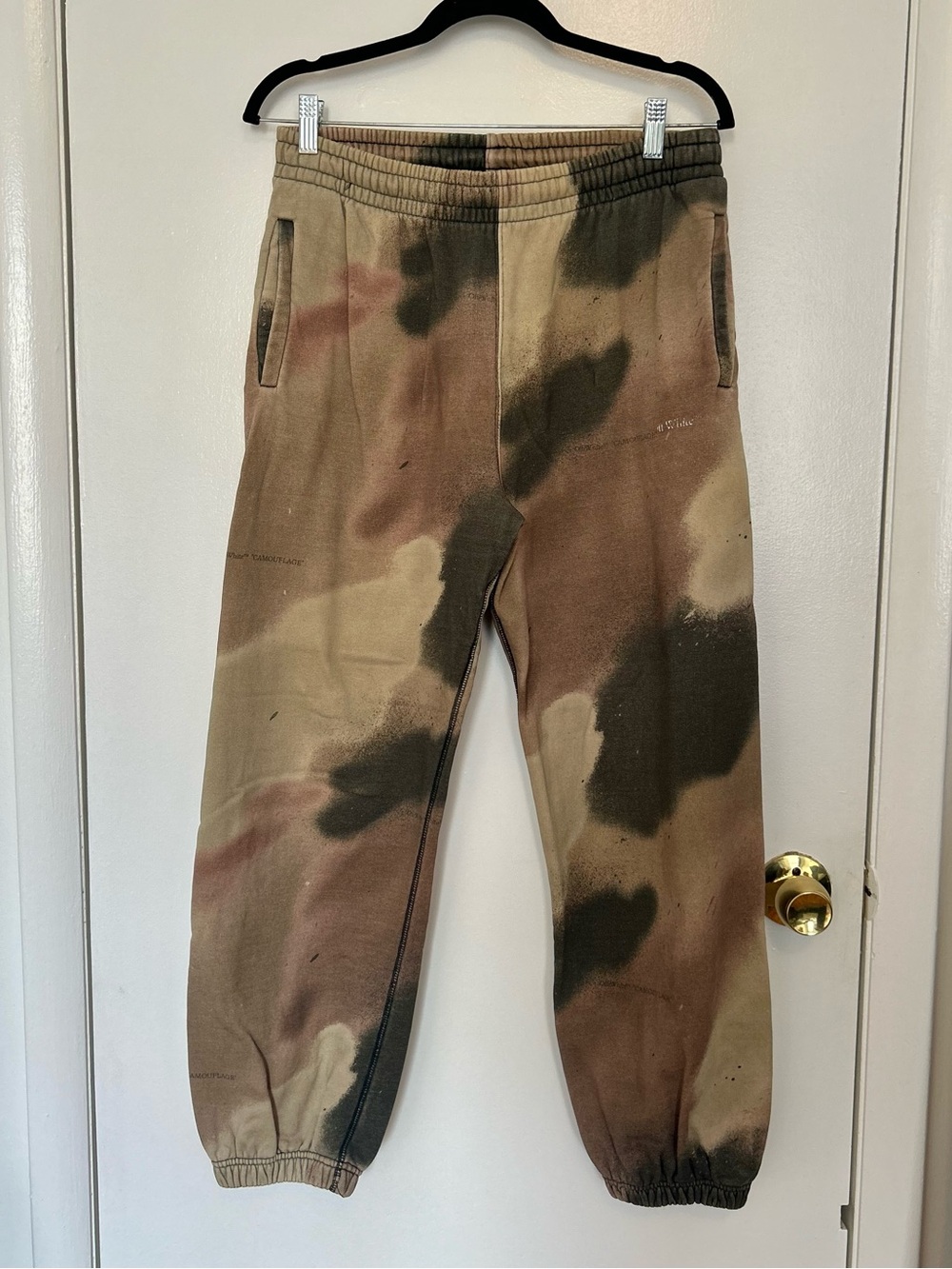 Off-White green camouflage print sweatpants. Size L.